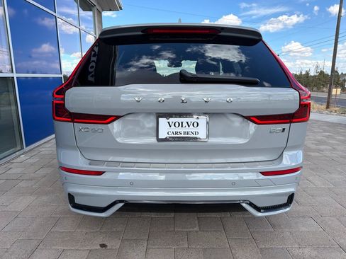 Used 2026 Volvo XC60 B5 Plus AWD/4WD image 6