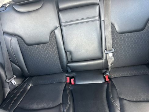 Used 2018 Jeep Compass Latitude w/ Popular Equipment Group image 24