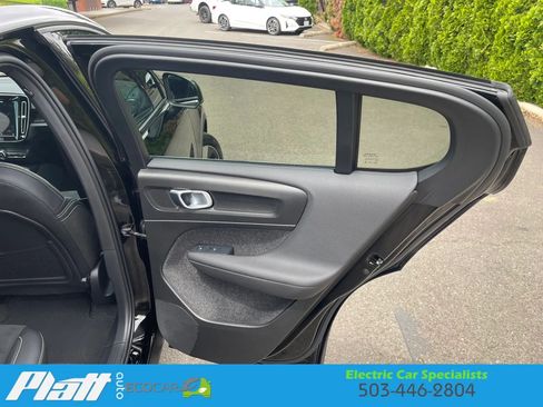Used 2023 Volvo C40 P8 Recharge Ultimate AWD/4WD image 48