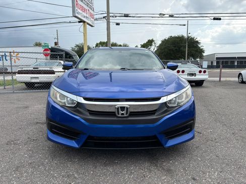 Used 2018 Honda Civic EX image 2