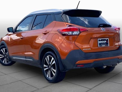 Used 2019 Nissan Kicks SR w/ SR Premium Package FWD image 12