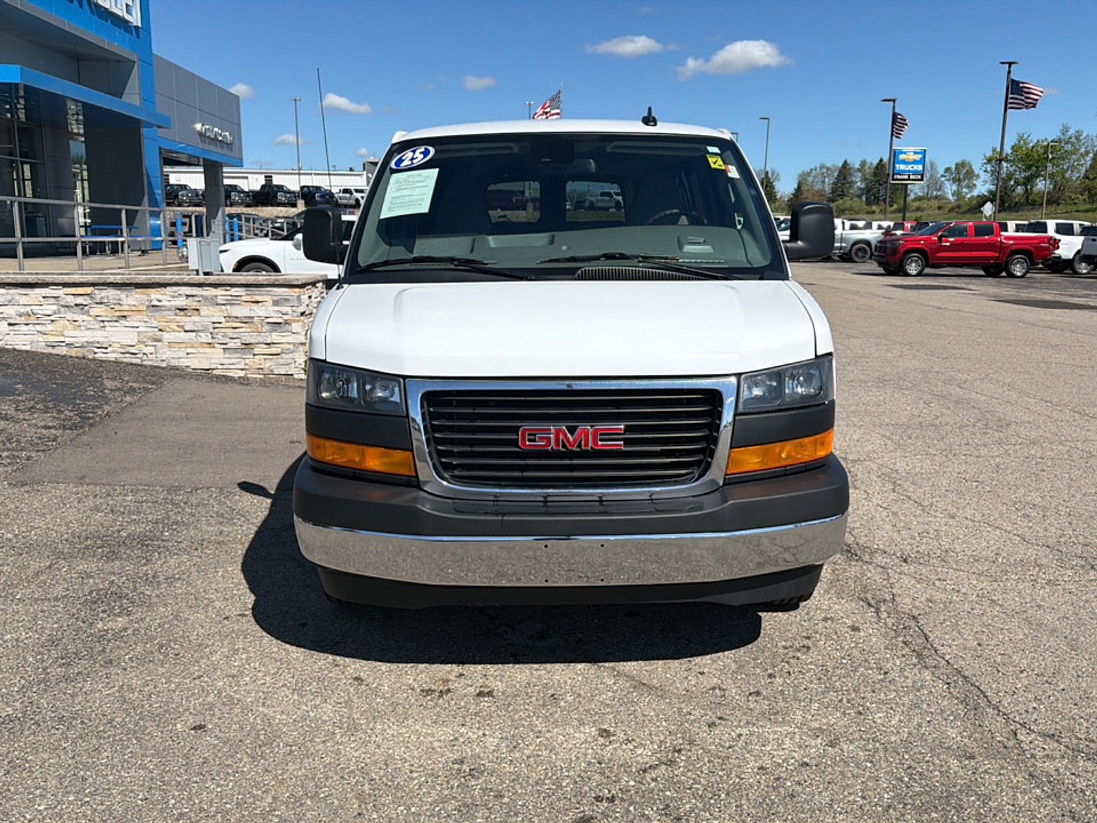 Used 2025 GMC Savana 3500 LT w/ LT Preferred Equipment Group RWD image 2