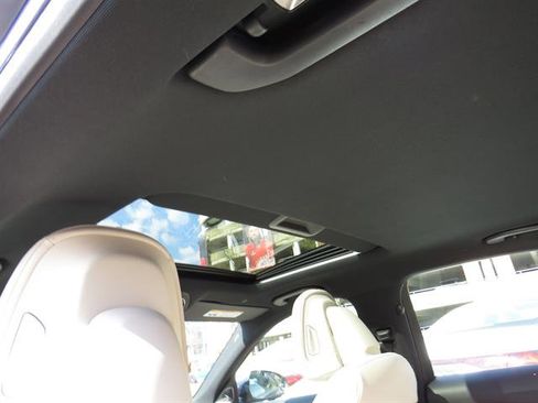 Used 2025 Mercedes-Benz C 300 4MATIC Sedan image 23