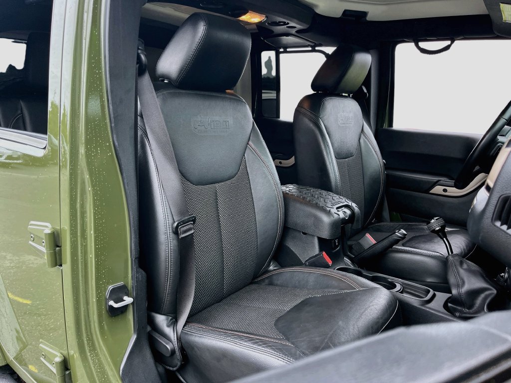 Used 2016 Jeep Wrangler Unlimited Sahara AWD/4WD image 25