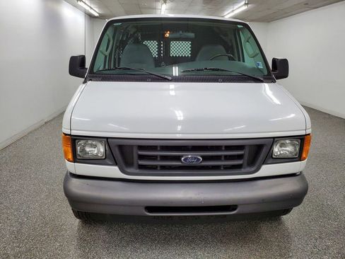 Used 2006 Ford E-150 and Econoline 150 image 2