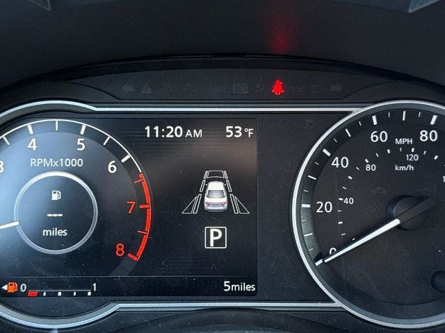 New 2025 Nissan Versa SR w/ Trunk Package FWD image 30