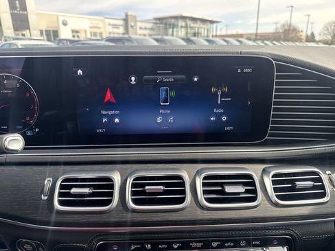 New 2025 Mercedes-Benz GLS 450 4MATIC image 21