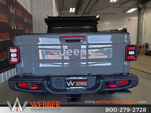 Used 2020 Jeep Gladiator Rubicon AWD/4WD image 8