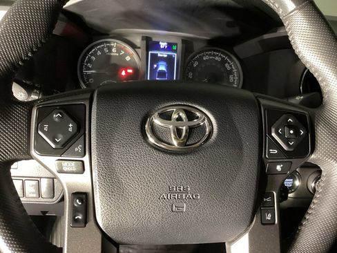 Used 2023 Toyota Tacoma TRD Off-Road image 15