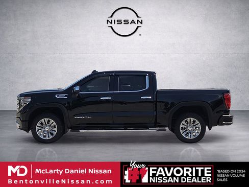 Used 2023 GMC Sierra 1500 Denali AWD/4WD image 3