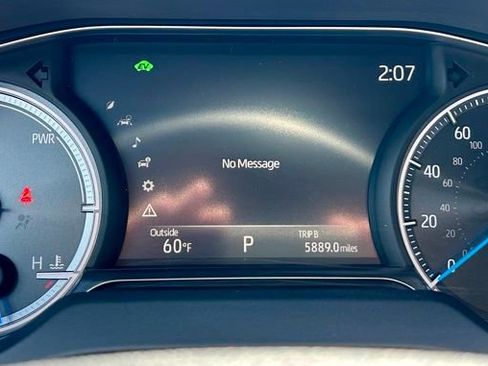Certified 2023 Toyota Venza XLE AWD/4WD image 19