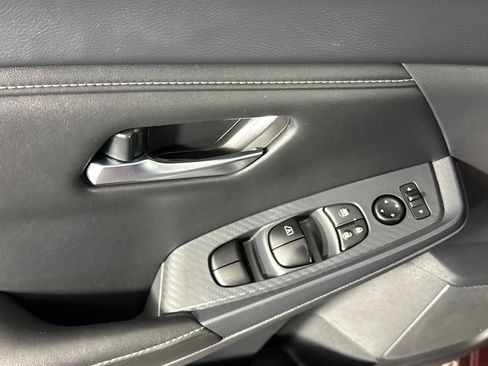 Used 2025 Nissan Sentra SV w/ All-Weather Package FWD image 8