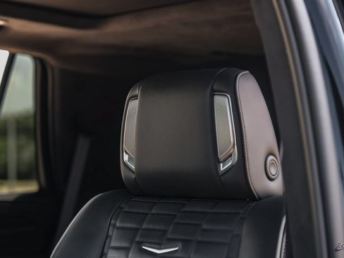 Used 2023 Cadillac Escalade Sport Platinum AWD/4WD image 40