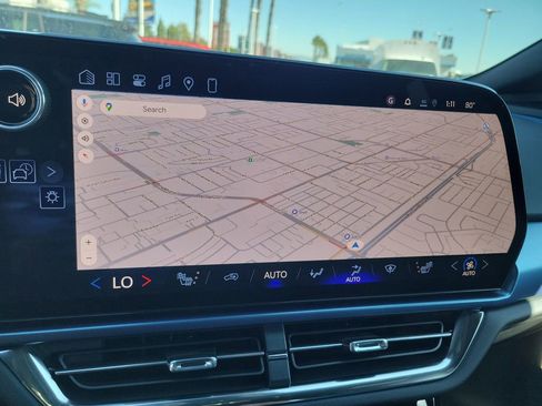 New 2026 Chevrolet Equinox EV LT image 8