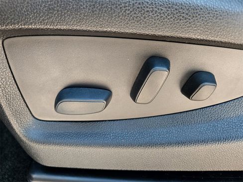 Used 2016 GMC Sierra 2500 Denali w/ Duramax Plus Package image 27