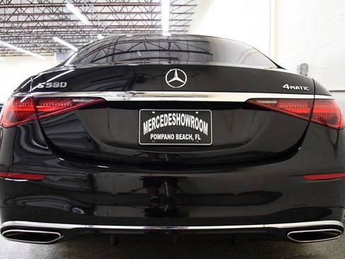 Used 2023 Mercedes-Benz S 580 4MATIC Sedan image 6