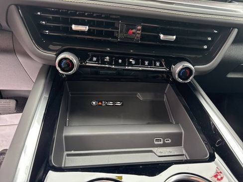 New 2026 Chevrolet Tahoe Premier w/ Sun And Tow Package image 32