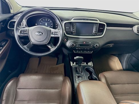 Used 2019 Kia Sorento SX image 2