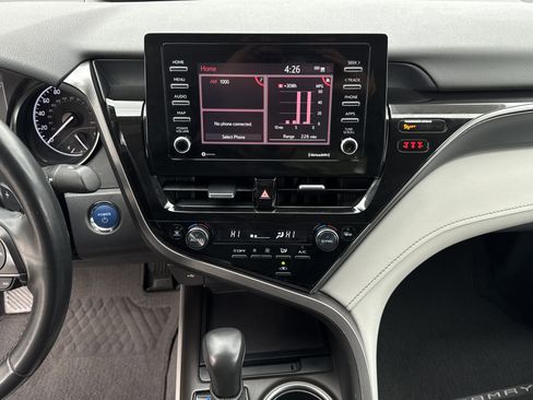 Used 2024 Toyota Camry Hybrid image 19