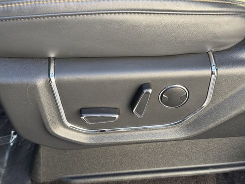 Used 2023 Ford Expedition Max Platinum AWD/4WD image 13
