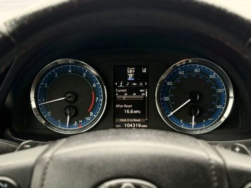 Used 2017 Toyota Corolla SE 50th Anniversary FWD image 21