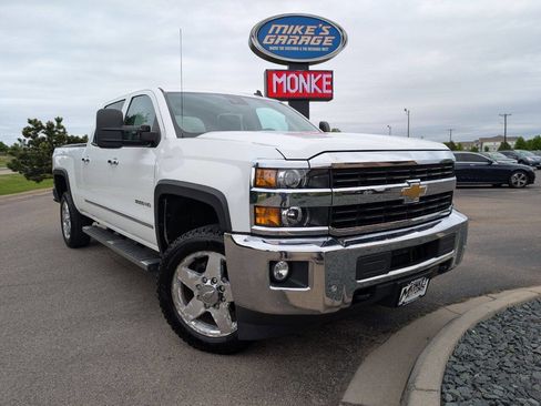 Used 2015 Chevrolet Silverado 2500 LTZ w/ LTZ Plus Package AWD/4WD image 2