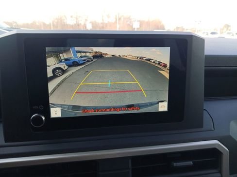 Used 2025 Toyota Tacoma SR image 22