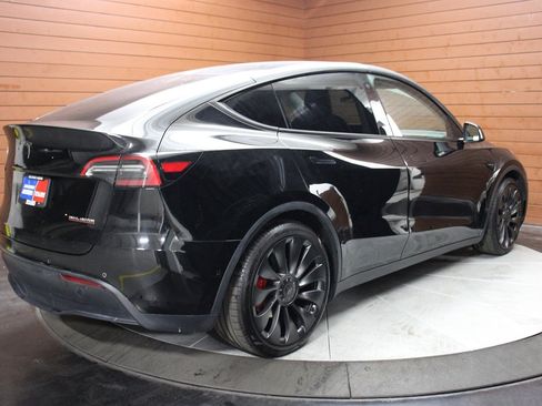 Used 2022 Tesla Model Y Performance image 18