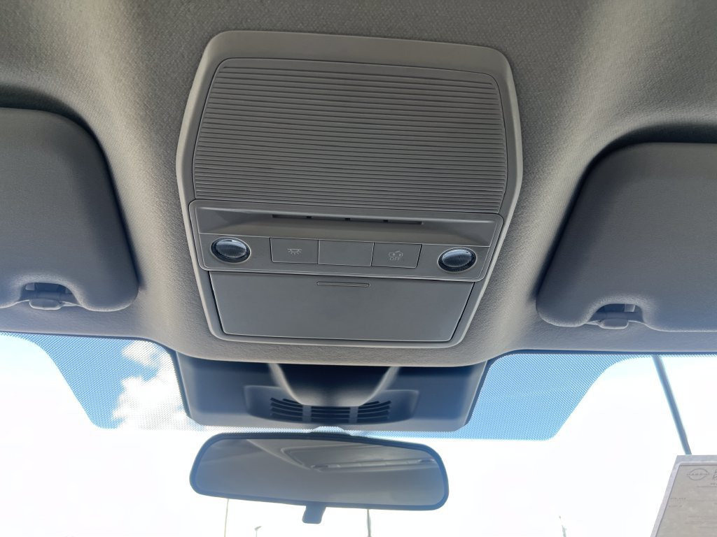 Used 2026 Nissan Sentra SV w/ Floor Mat Package FWD image 44