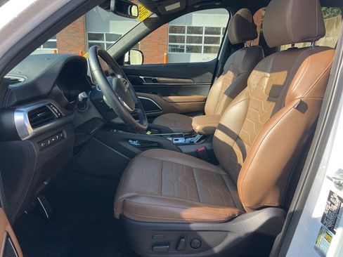 Certified 2022 Kia Telluride SX w/ SX Prestige Package image 12