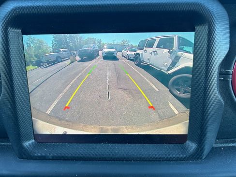 Used 2020 Jeep Wrangler Unlimited Sahara AWD/4WD image 10