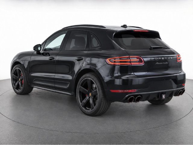 Used 2018 Porsche Macan Turbo AWD/4WD image 2
