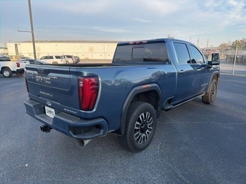 Used 2025 GMC Sierra 2500 Denali Ultimate image 5