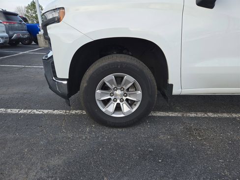 Used 2020 Chevrolet Silverado 1500 LT w/ Remote Start Package image 38