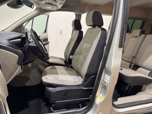 Used 2022 Ford Transit Connect XLT FWD image 12