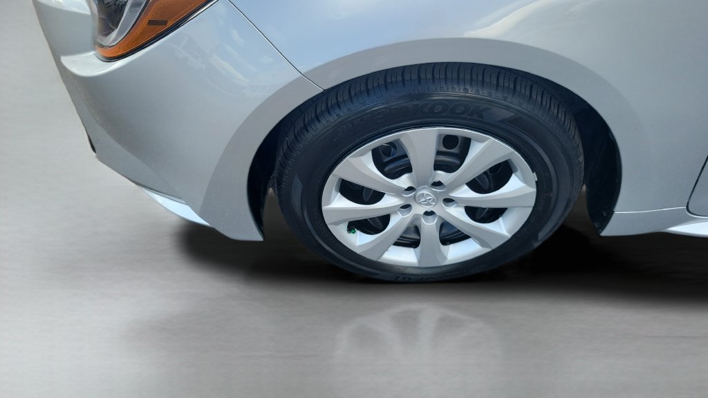Used 2024 Toyota Corolla LE FWD image 25