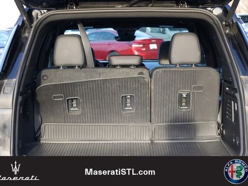 Used 2024 Chevrolet Traverse RS image 24