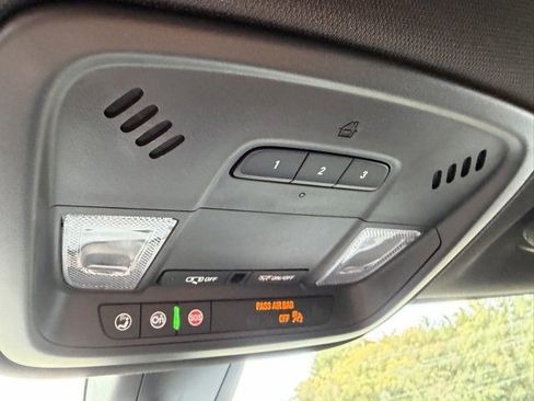 Used 2023 Chevrolet Traverse LT w/ LPO, Floor Liner Package image 31