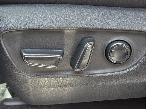 New 2026 Toyota Grand Highlander FWD image 19