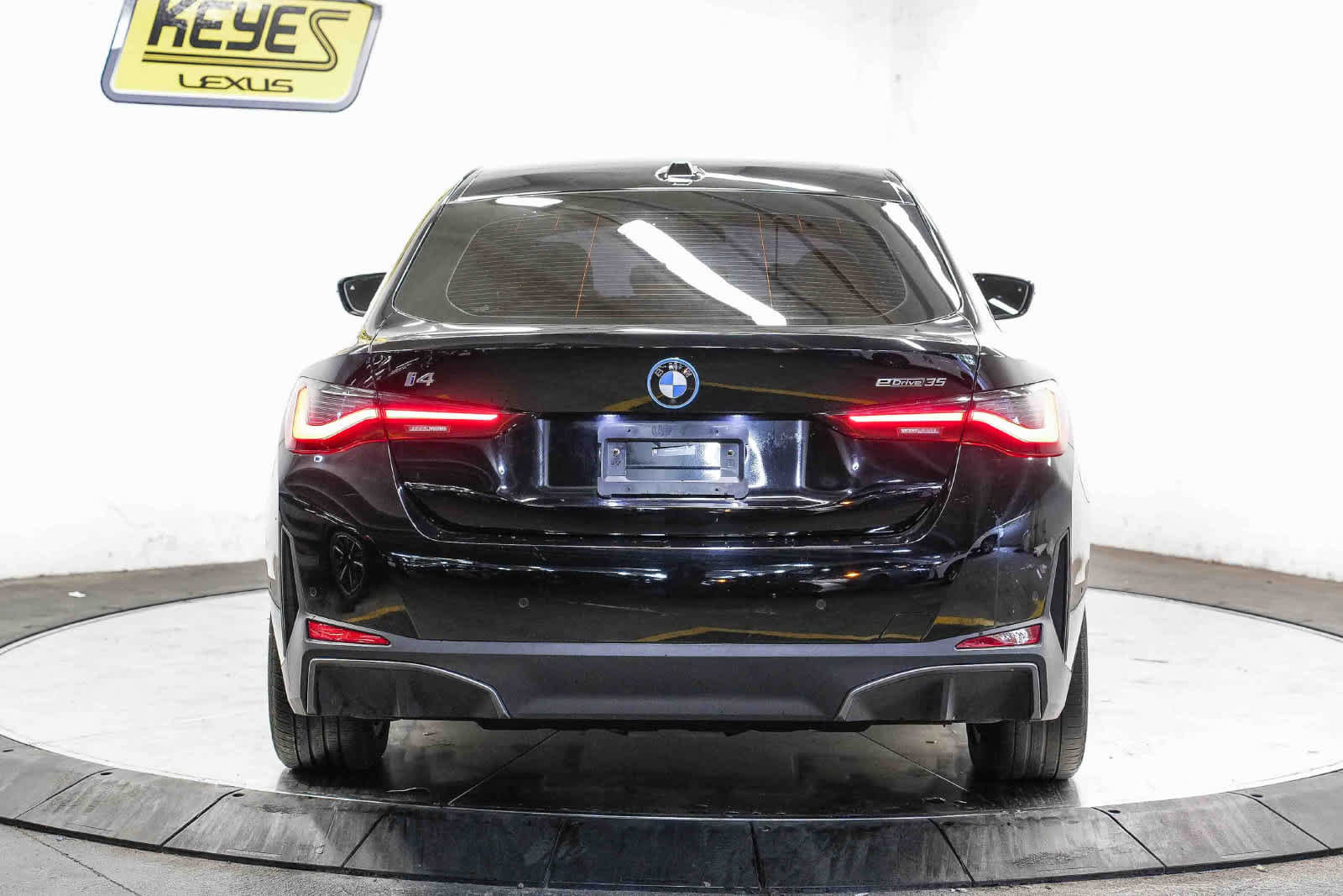 Used 2024 BMW i4 eDrive35 w/ Convenience Package RWD image 3