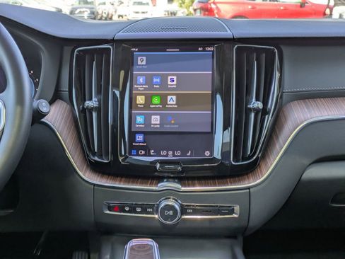 Used 2023 Volvo XC60 B5 Ultimate w/ Climate Package AWD/4WD image 22