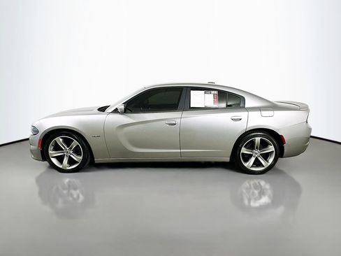 Used 2017 Dodge Charger R/T RWD image 5