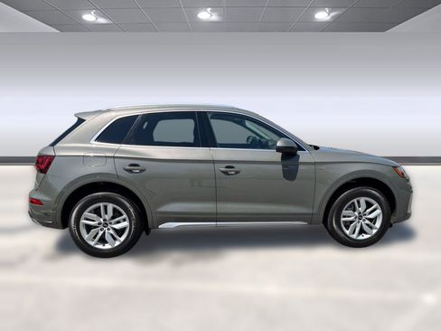 Certified 2023 Audi Q5 2.0T Premium w/ Convenience Package AWD/4WD image 8