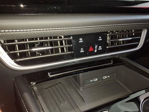 Used 2026 Volkswagen Atlas SE w/ Panoramic Sunroof Package AWD/4WD image 26