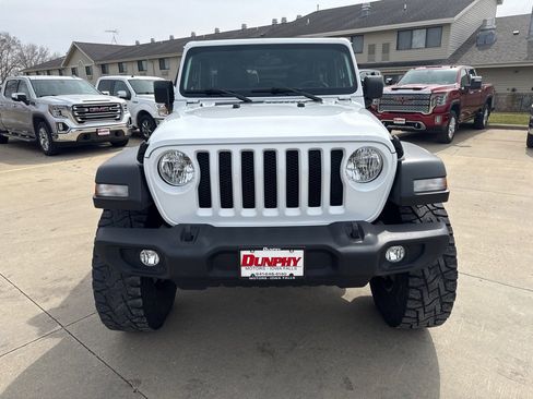 Used 2021 Jeep Wrangler Sport w/ Sun And Sound Package image 8