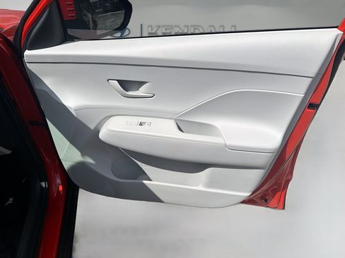 Used 2024 Hyundai Kona SEL w/ Convenience Package FWD image 31