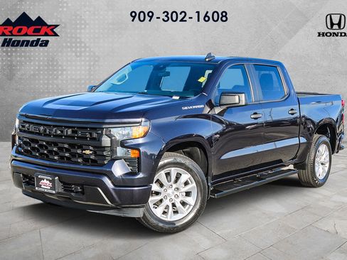 Used 2023 Chevrolet Silverado 1500 Custom image 1