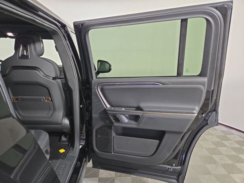 Used 2024 Rivian R1S Adventure AWD/4WD image 19