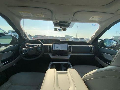 Certified 2025 Ford Expedition Max Active image 27