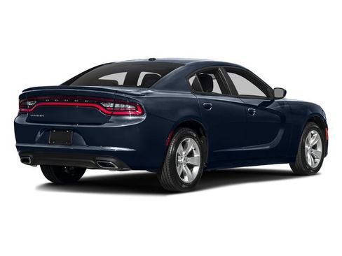 Used 2016 Dodge Charger SE w/ Blacktop Package RWD image 5